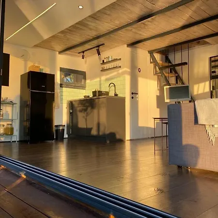 Loup 1981 Holiday home