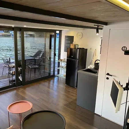 Holiday home Loup 1981 Bezanija